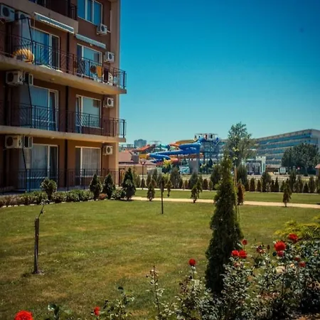 At Sunny Beach, ساني بيتش